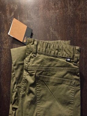 The North Face Motion Pant, Size 35" x 33", NWT